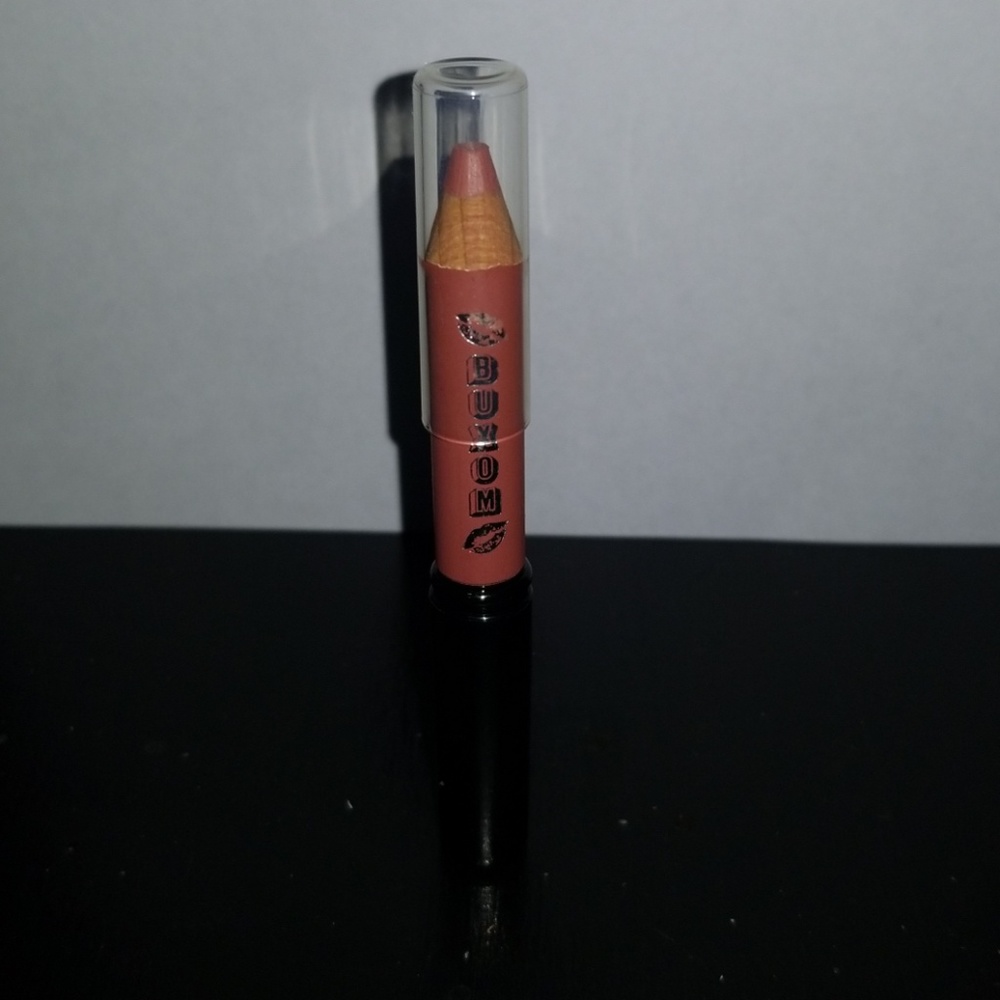 Buxom travel sized lip liner on a card